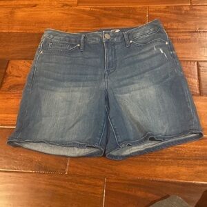 Women’s Seven7 Jeans Shorts in Size 8 [LIKE NEW]